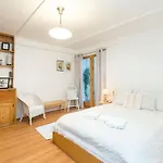 New Stylish 1 Bedroom Flat With Garden London
