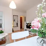 Modern One Bedroom Victoria Apartment