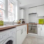 Modern One Bedroom Victoria Apartment