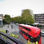 One Bedroom Apartment In Bayswater