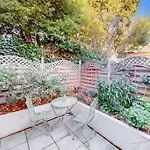 Stunning One Bedroom Apartment In Honor Oak