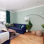 Kensington Nest Serviced House