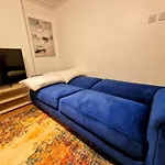 Cosy Home In Kensington - Great Location! 3 Minutes Walk To Earl\'S Court Station