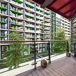 Stylish Two-Bedroom Flat Near Us Embassy