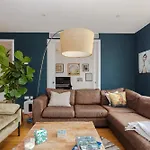 Gorgeous 2 Bedroom Apartment Near Clapham Common