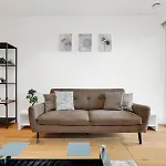 Pass The Keys Spacious 2-Bedroom Apartment