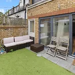 Putney Thames Garden Flat