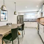 13A Rostrevor Mews