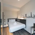Easyhotel Victoria