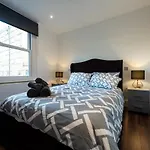 Parkside London Apartment (SS3)