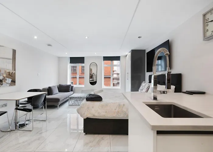Stylish New Covent Garden Soho Studio Suite Apart