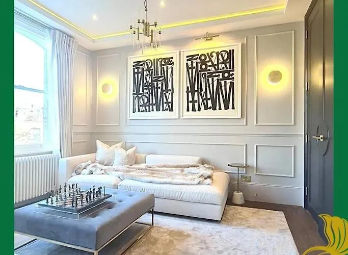 Kings Road Suite Devereux Residences
