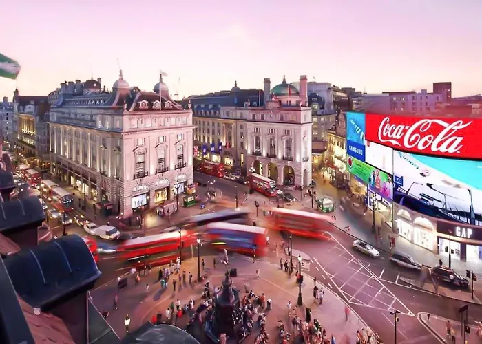 Spacious Apartment In Piccadilly Sleep 6 Vrb