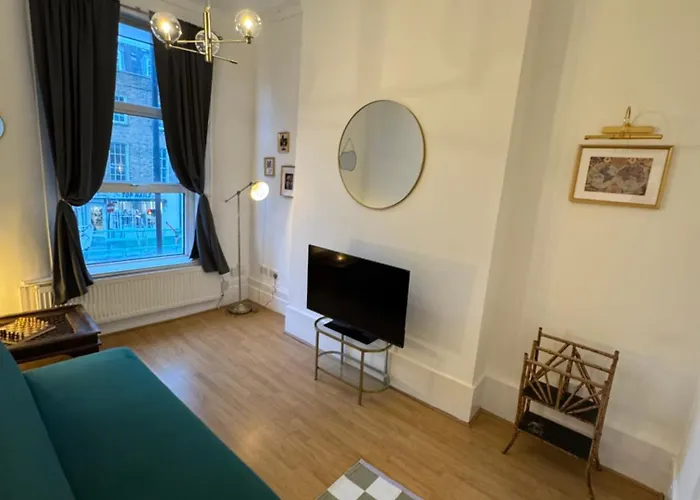 Chic & Cozy Apartment A Step From Camden Road St