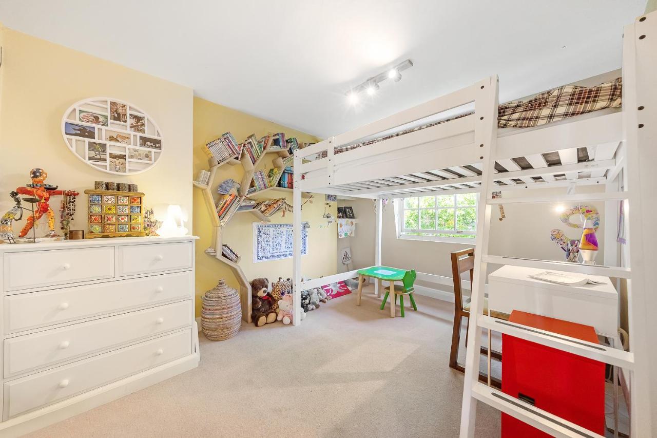 Apartamento Veeve - Cosy In The Heart Of Angel Londres
