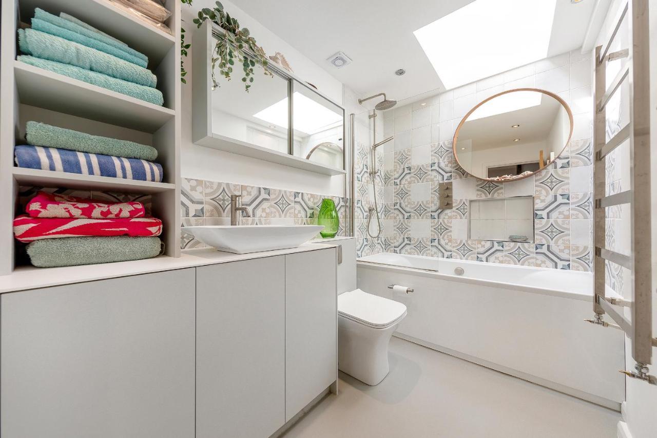 Veeve - Cosy In The Heart Of Angel Londres