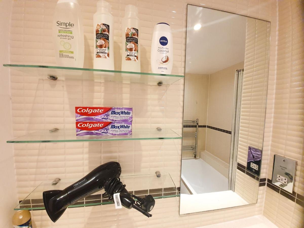 Livestay-modern 3 Bed Apt On 8th Floor With Amazing Views Apartamento Londres