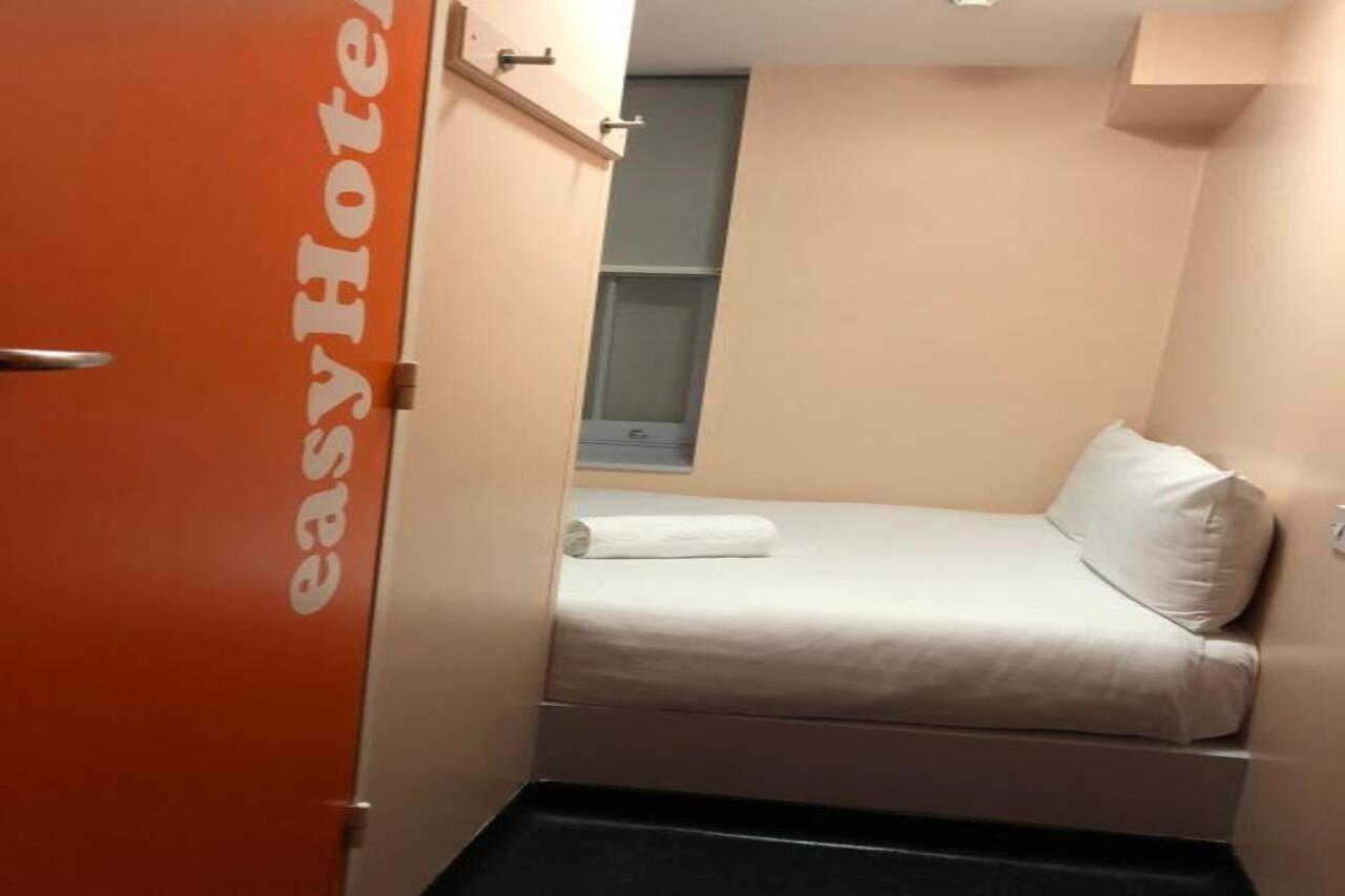Hotel Easyhotel Victoria London