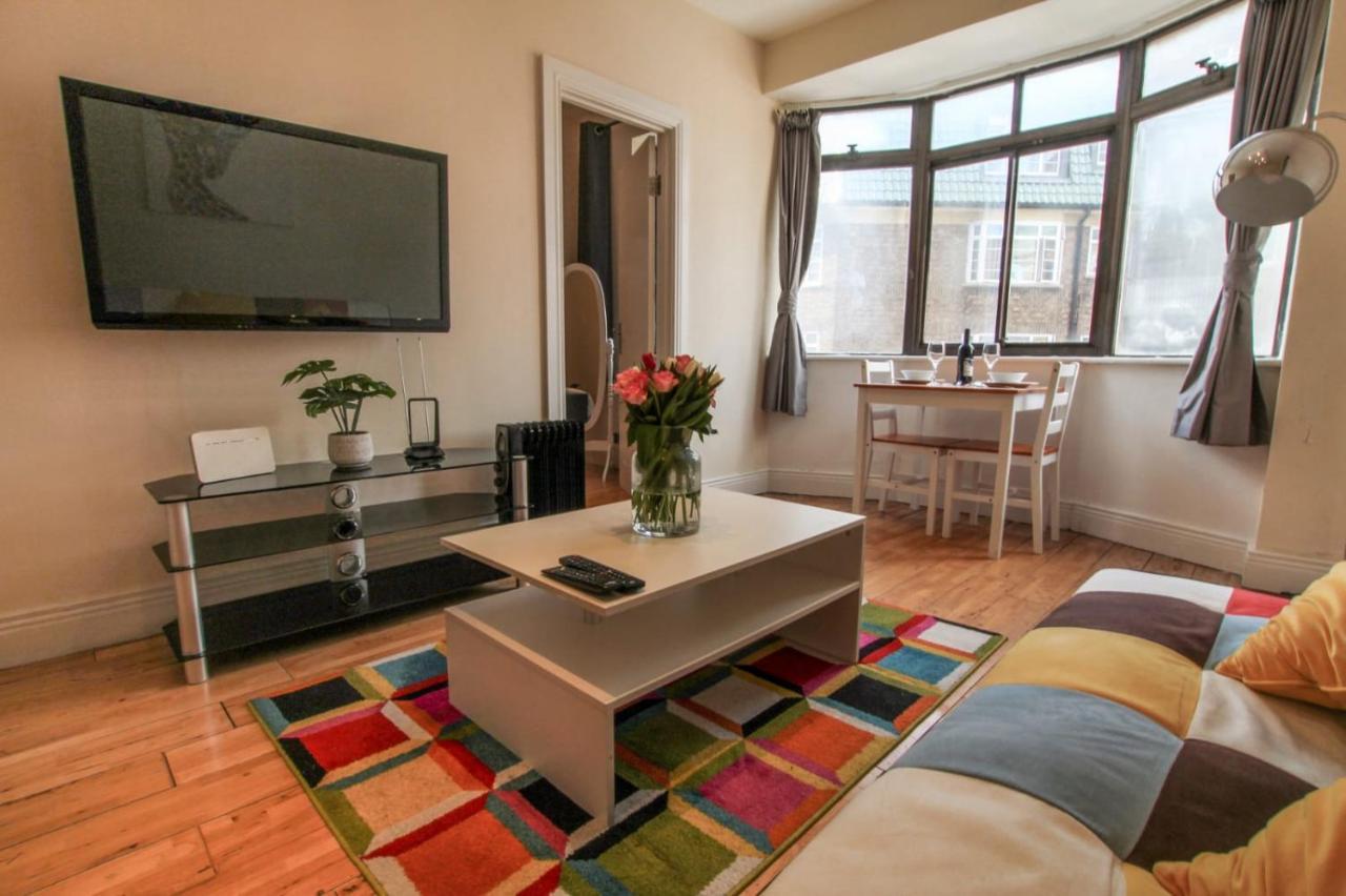 Appartement Rare Gem Close To Transport Links Londen