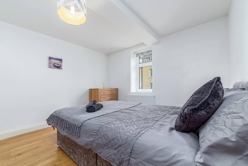 Apartment Lovely 2 Bed With With Private Patio Eye *