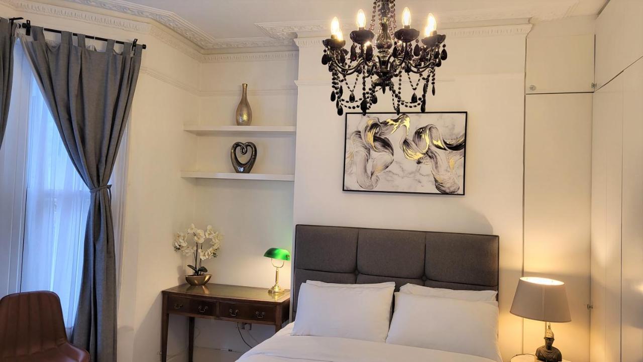 Apartment 2 Bed Luxury Service In The Heart Of Chiswick Town, W4 Zone 2