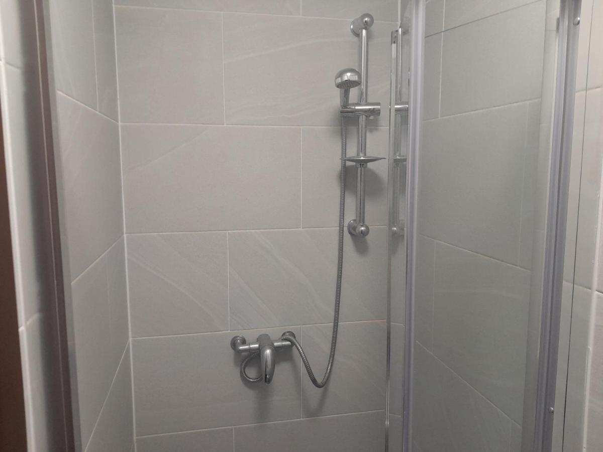 Lovely 1-bed Studio In Apartment London