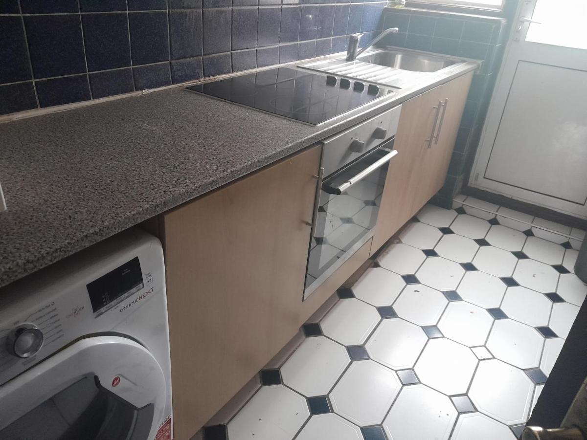 Apartment Lovely 1-bed Studio In *