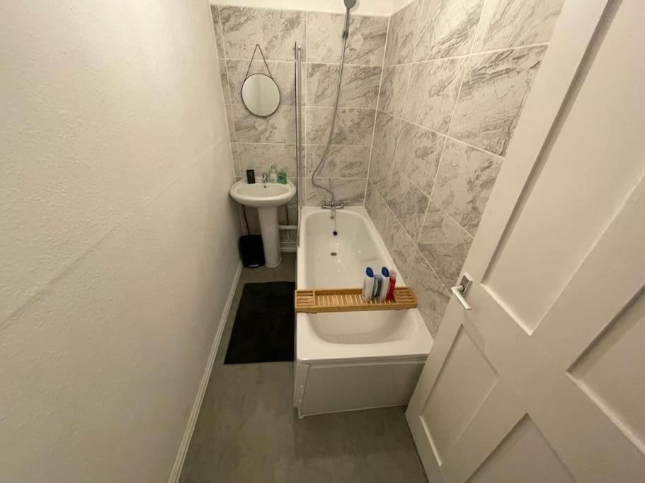 Apartment Stunning 2 Bedroom On Tower Bridge