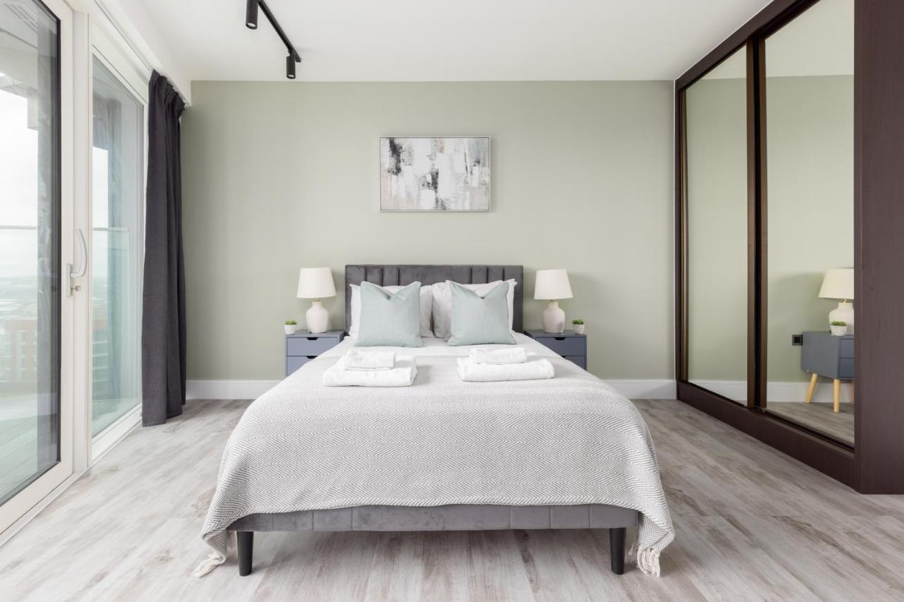 The North Acton Collection * London