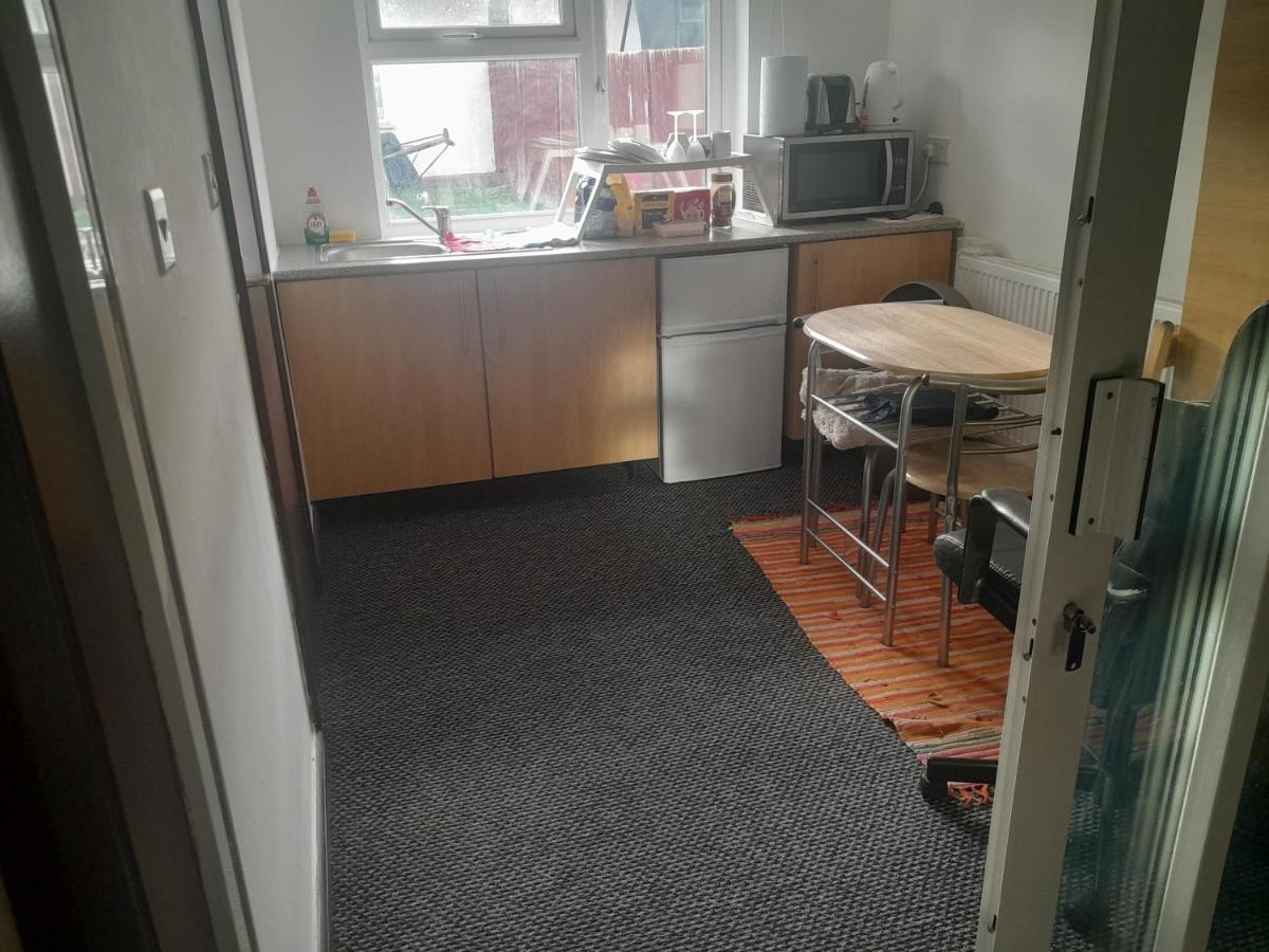 Lovely 1-bed Studio In *