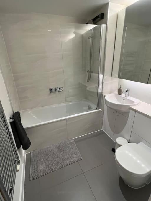 Modern 2 Bed - Olympic Park Stratford Appartement *