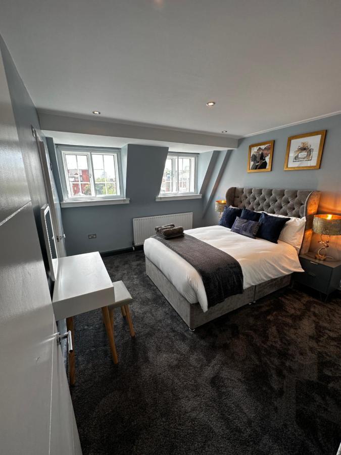 One Bedroom Flat In Chelsea Apartment