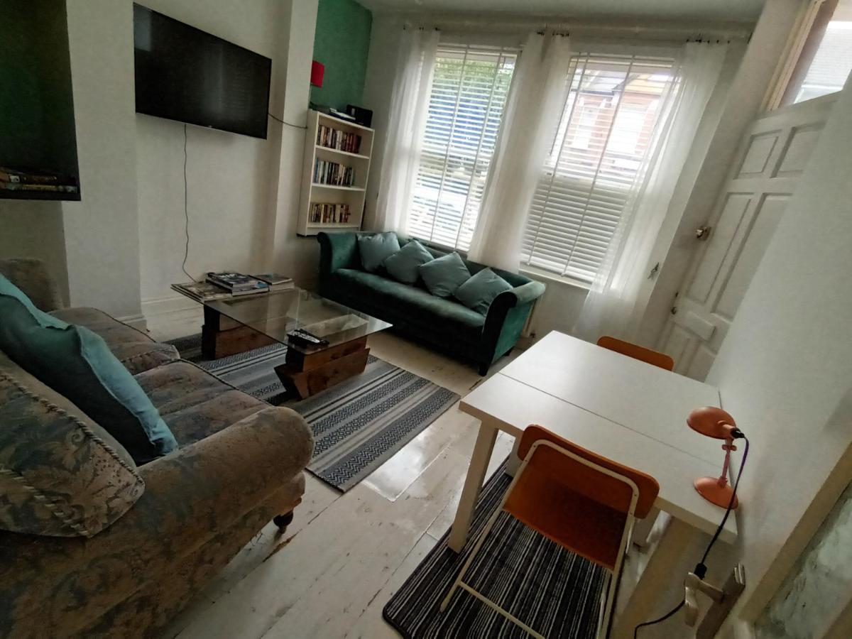 3 Bed Lovely Garden Flat Wandsworth Appartement Londen