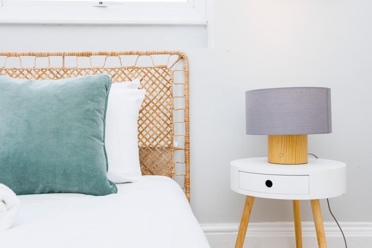 Welcomestay Colliers Wood Two Bed - Away From Londen