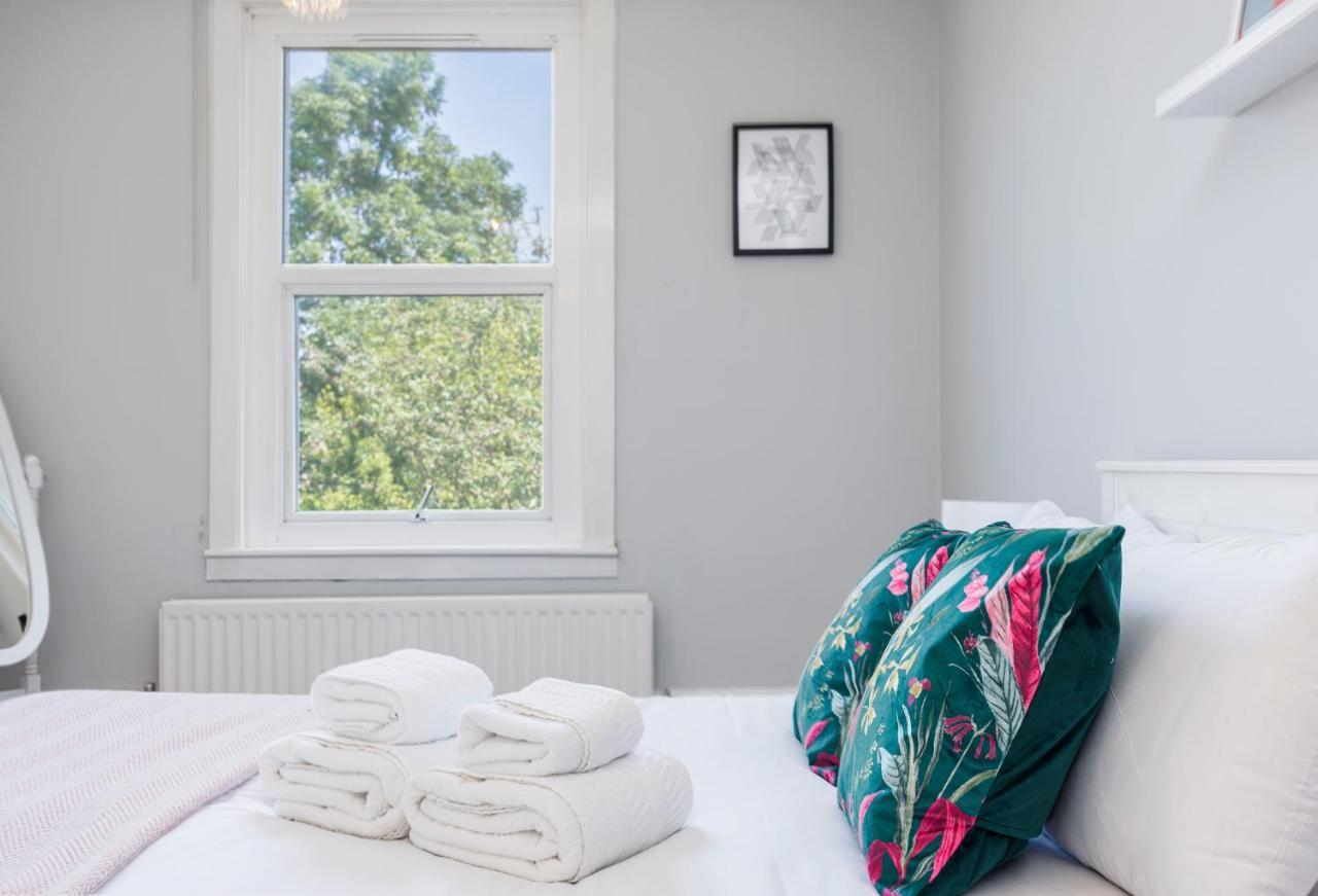 Appartement Welcomestay Colliers Wood Two Bed - Away From Londen