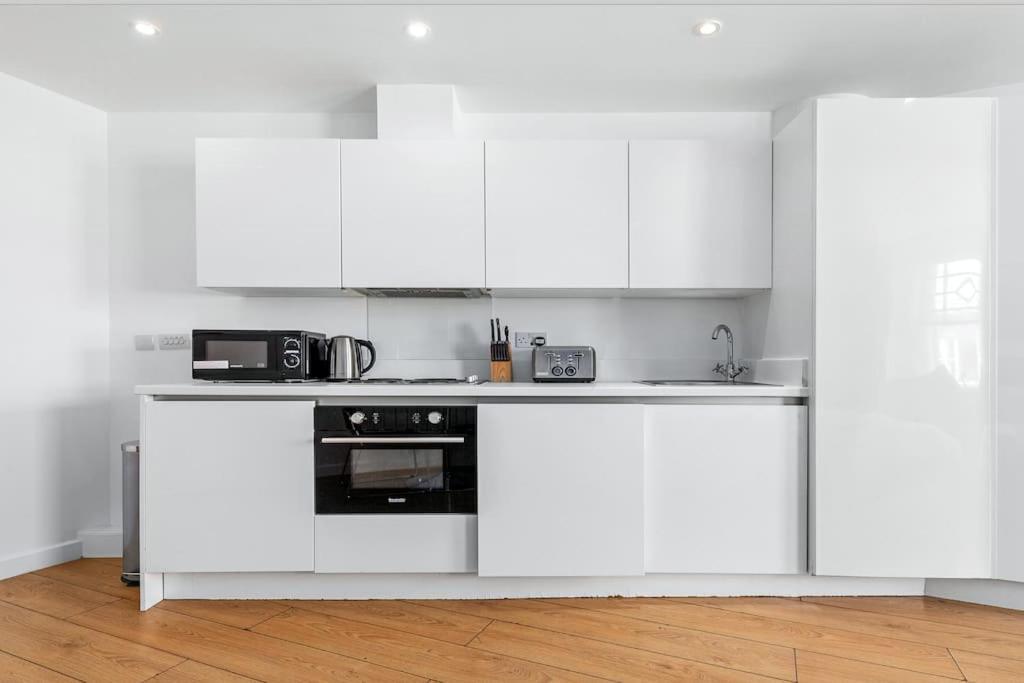 Modern Chic Piccadilly 1-br Vr14 Appartement
