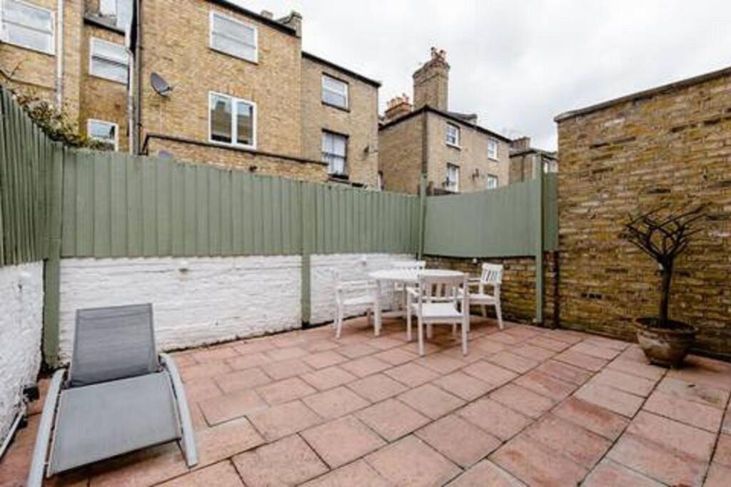 Appartement Quiet 2x Bedroom Victorian Terrace Flat + Garden Londen