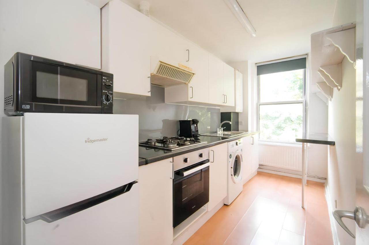 Apartment Cozy 2br Retreat, Rental! London