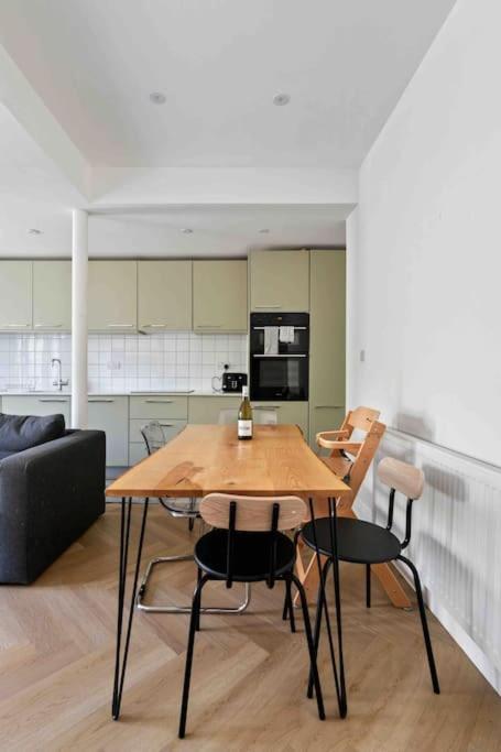 Modern 3 Bed In Tottenham Apartment