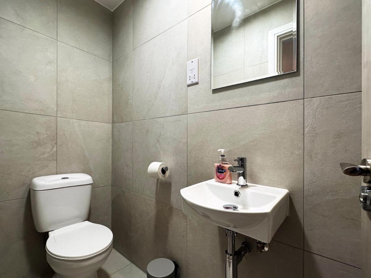 Kevins Place Near Paddington * London