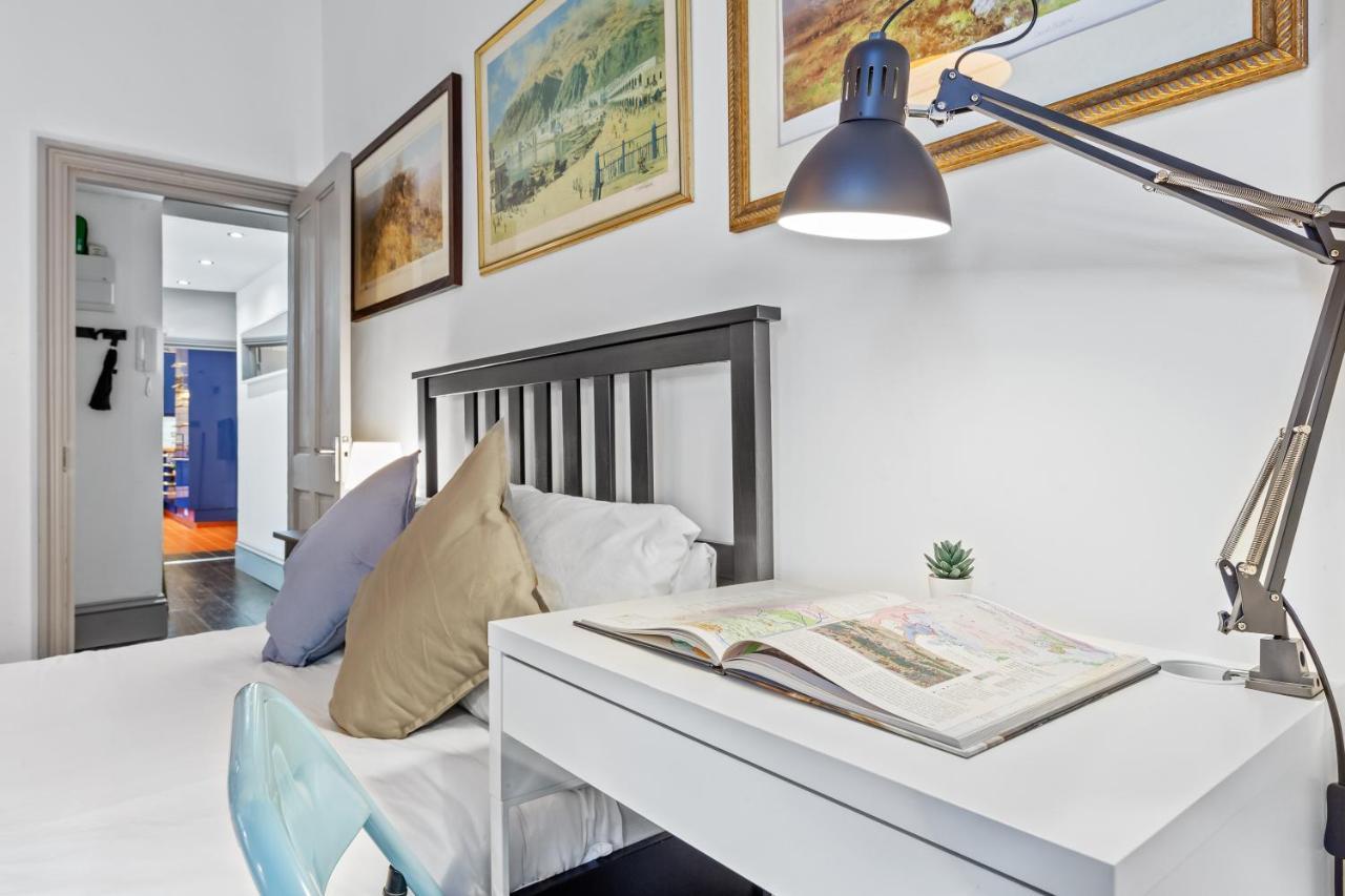 Quiet 2x Bedroom Victorian Terrace Flat + Garden Appartement Londen