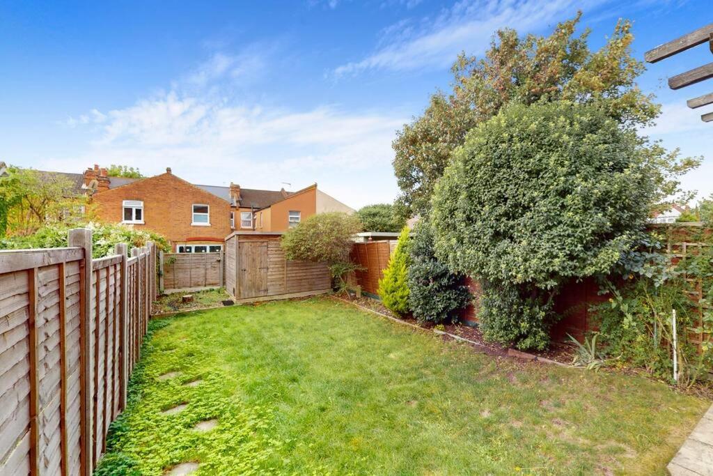 Appartement Spacious 2bd Cricklewood *