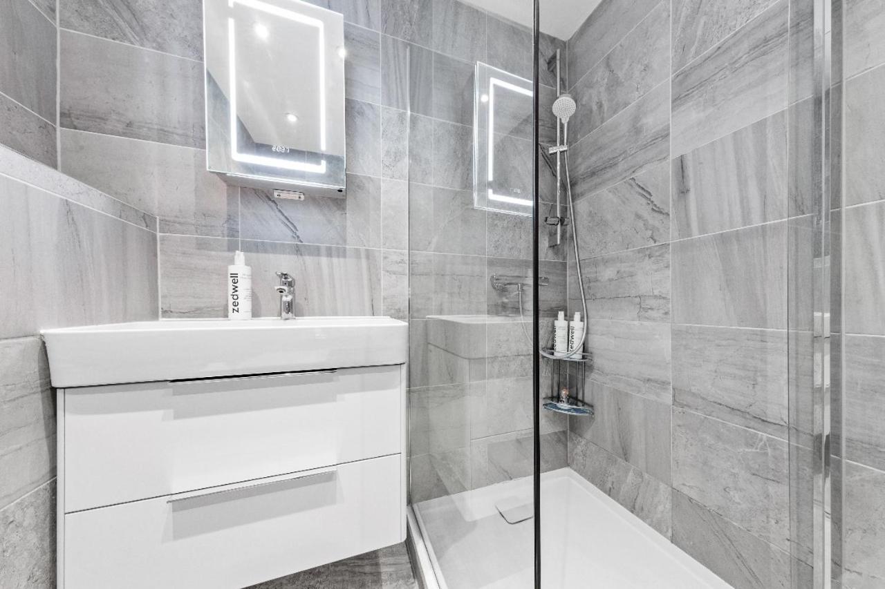 Majestic 2 Bedroom In Knightsbridge Hydepark Kb70 London