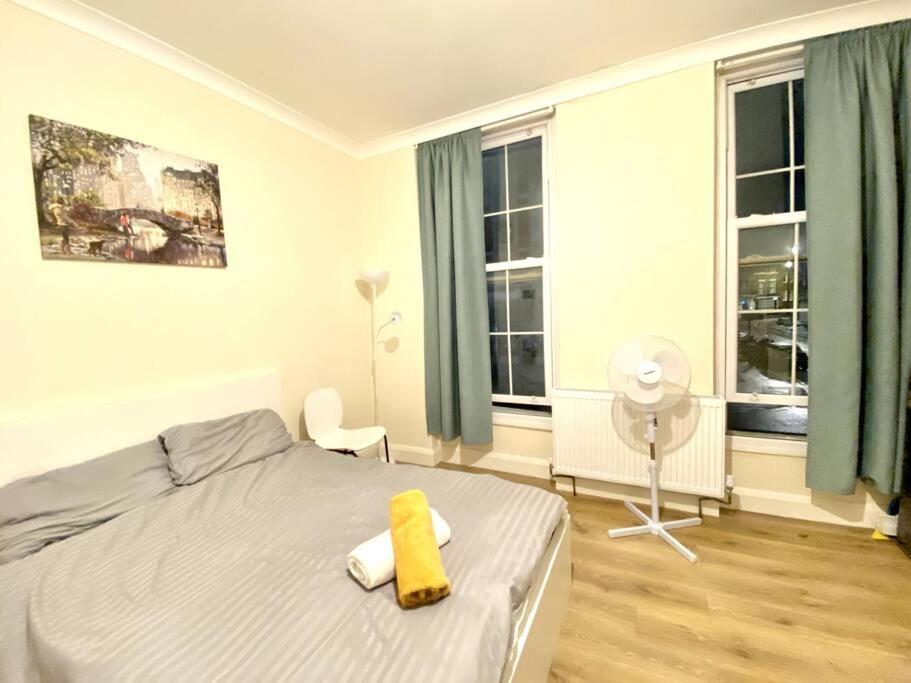 Private Studio In Central Moments From Oxford St Apartment