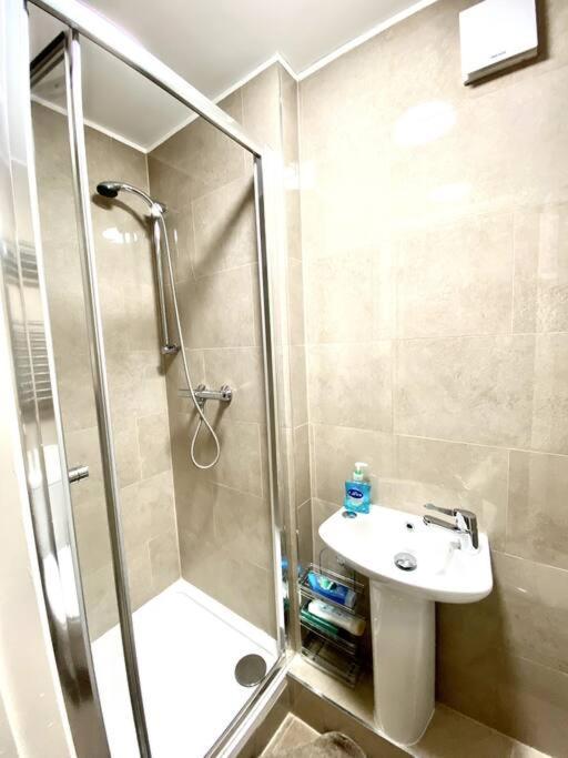 Private Studio In Central Moments From Oxford St Apartment London