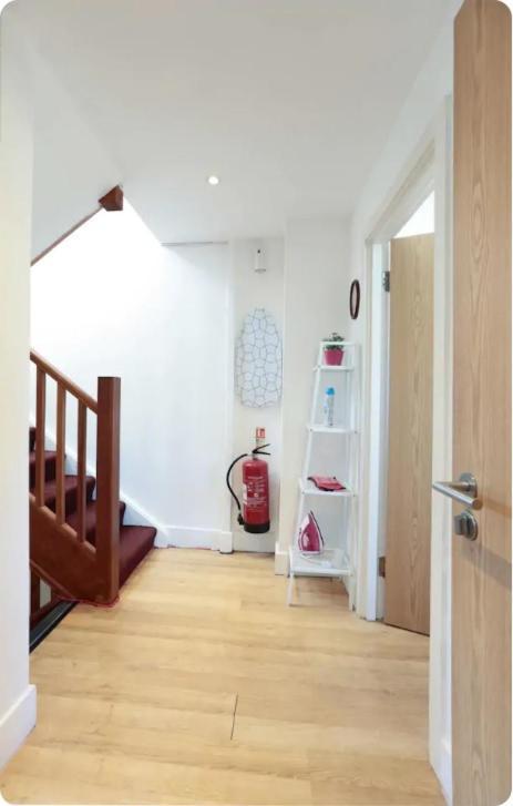 Lovely Private Bedrooms In Euston Station - 121 Privatunterkunft London