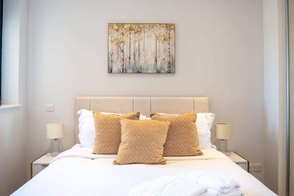Apartment Stunning Views Modern Decor Flat In Kensington London
