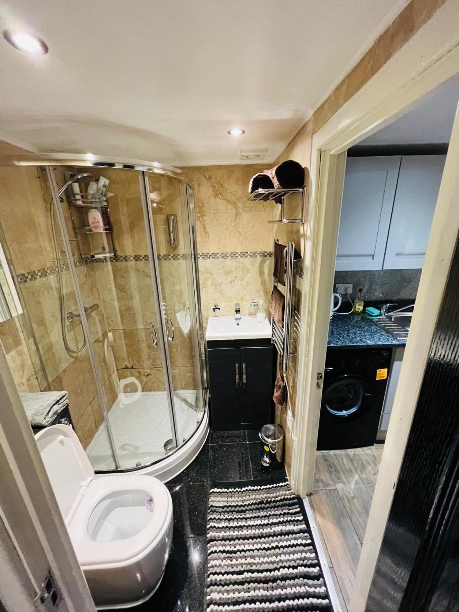 Exclusive Private One Bedroom Apartment