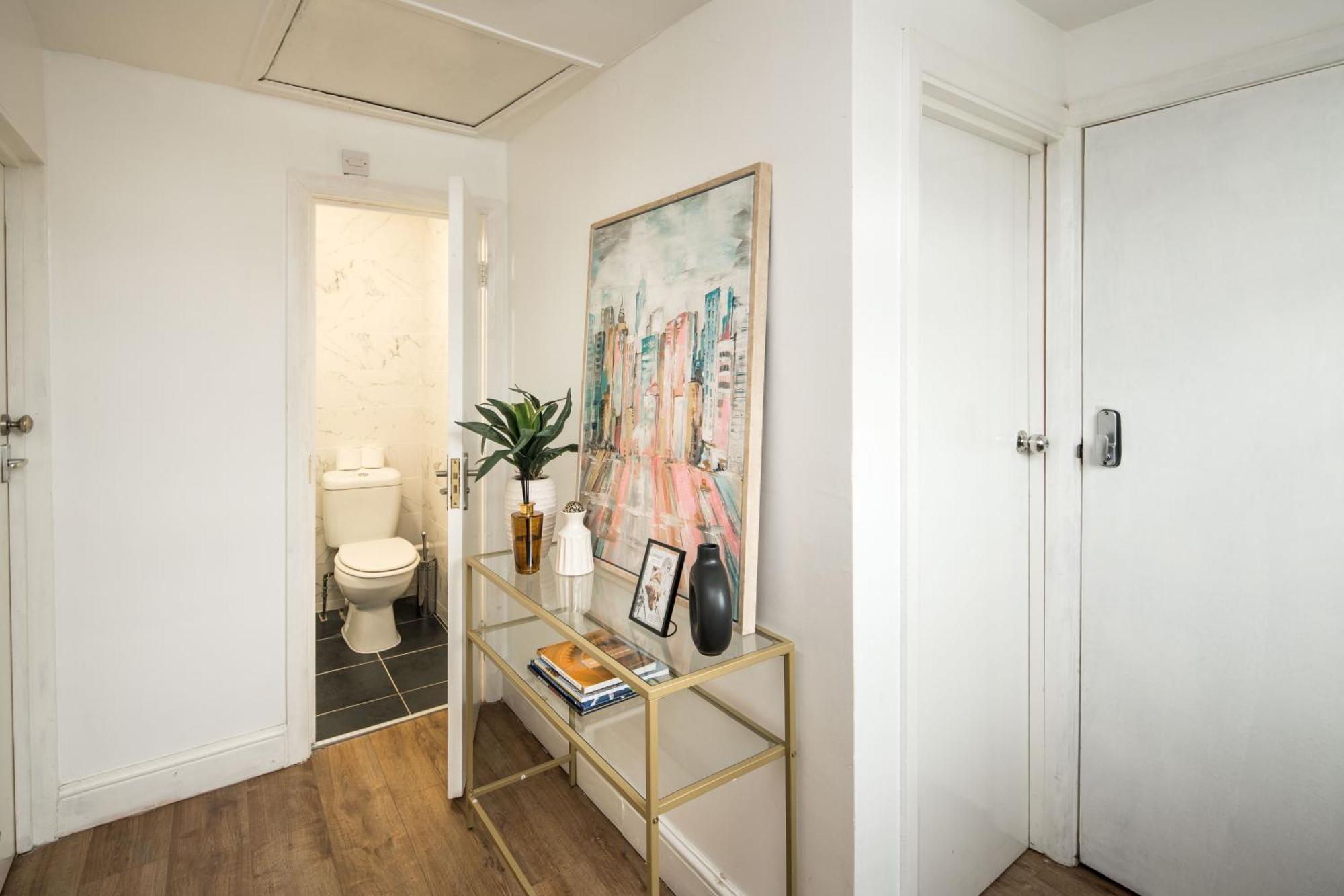 Apartment Me3 Cute Central Flat-2bdr-next To Queens Marry Hospital
