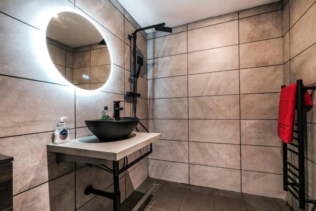 Apartment Spacious In Piccadilly Sleep 6 Vrb London